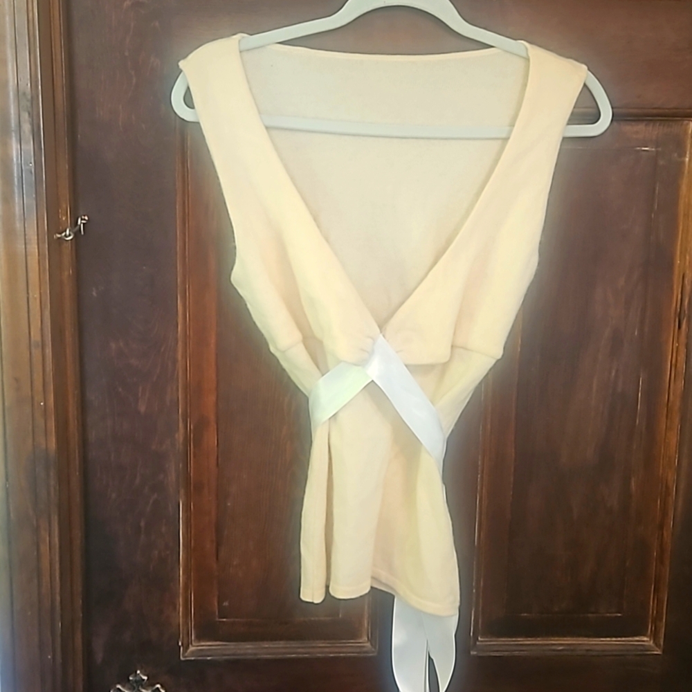 SEXY CASHMERE VTG.SLEEVELESS WRAP SWEATER W.PLUNGING NECKLINE, SATIN RIBBON TIES